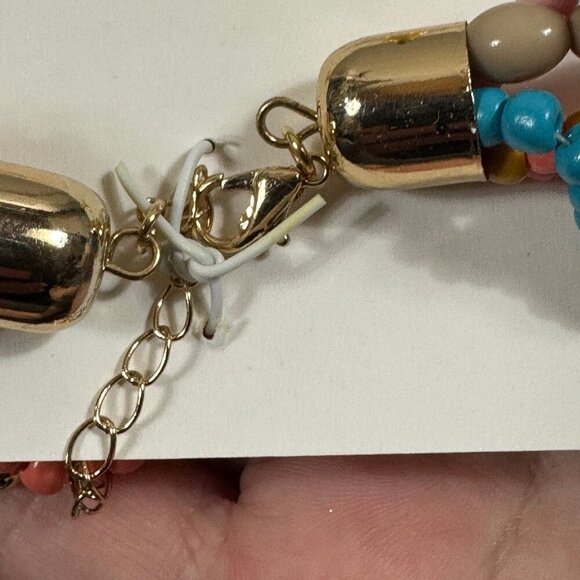 Indigo Authority Chunky Pastel Beaded Bracelet & Gold Stud Earrings NWT - Picture 7 of 7